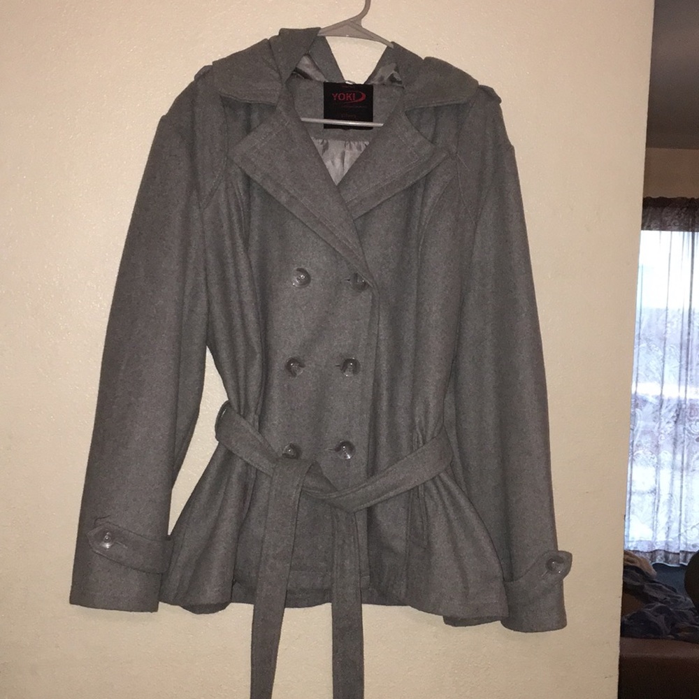 Yoki women’s wool like pea coat. Beautiful color